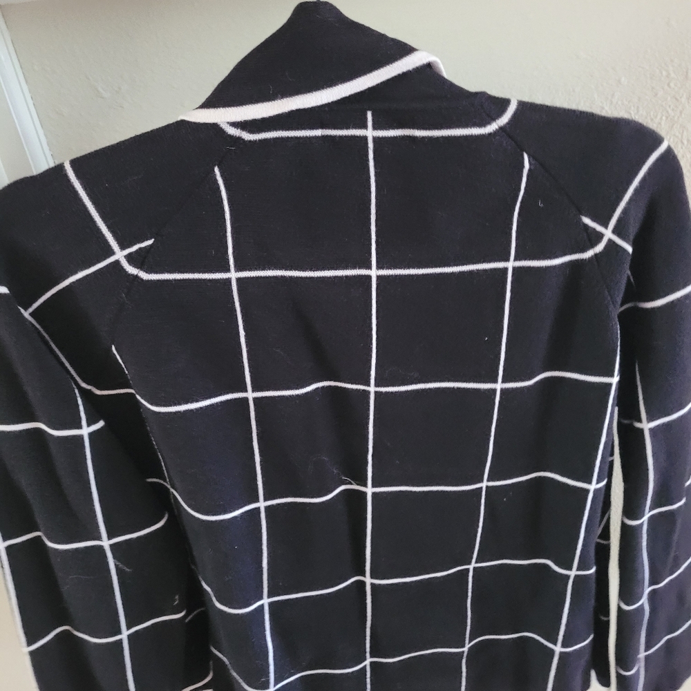 Mercer & Madison Check Sweater Chic L - Picture 3 of 3